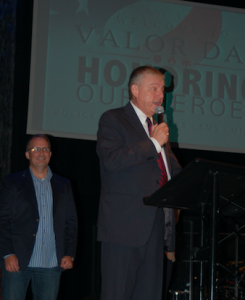 TITUS MOHLER | HERALD Farmville Mayor David Whitus proclaims Sept. 11 to be Valor Day. 