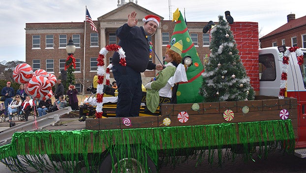 Farmville Christmas Parade 2022 Christmas Parade Brings Holiday Cheer - Farmville | Farmville