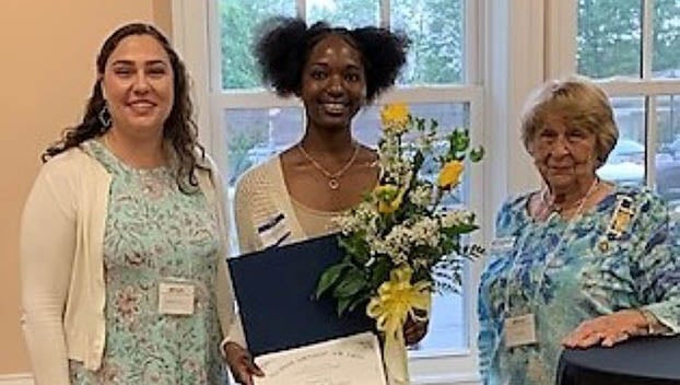 Grace L. Jones Memorial Nursing Scholarship awarded - Farmville | Farmville