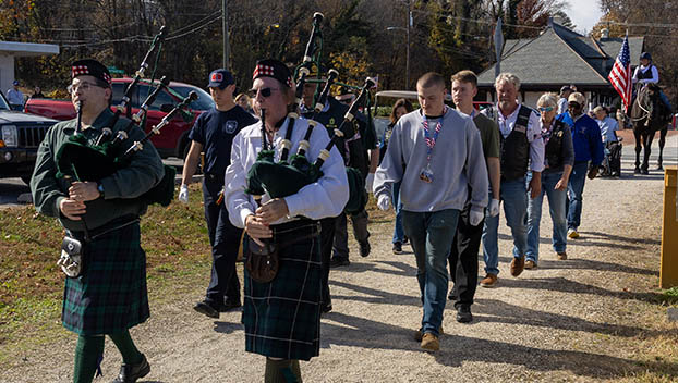 Community joins to salute veterans
